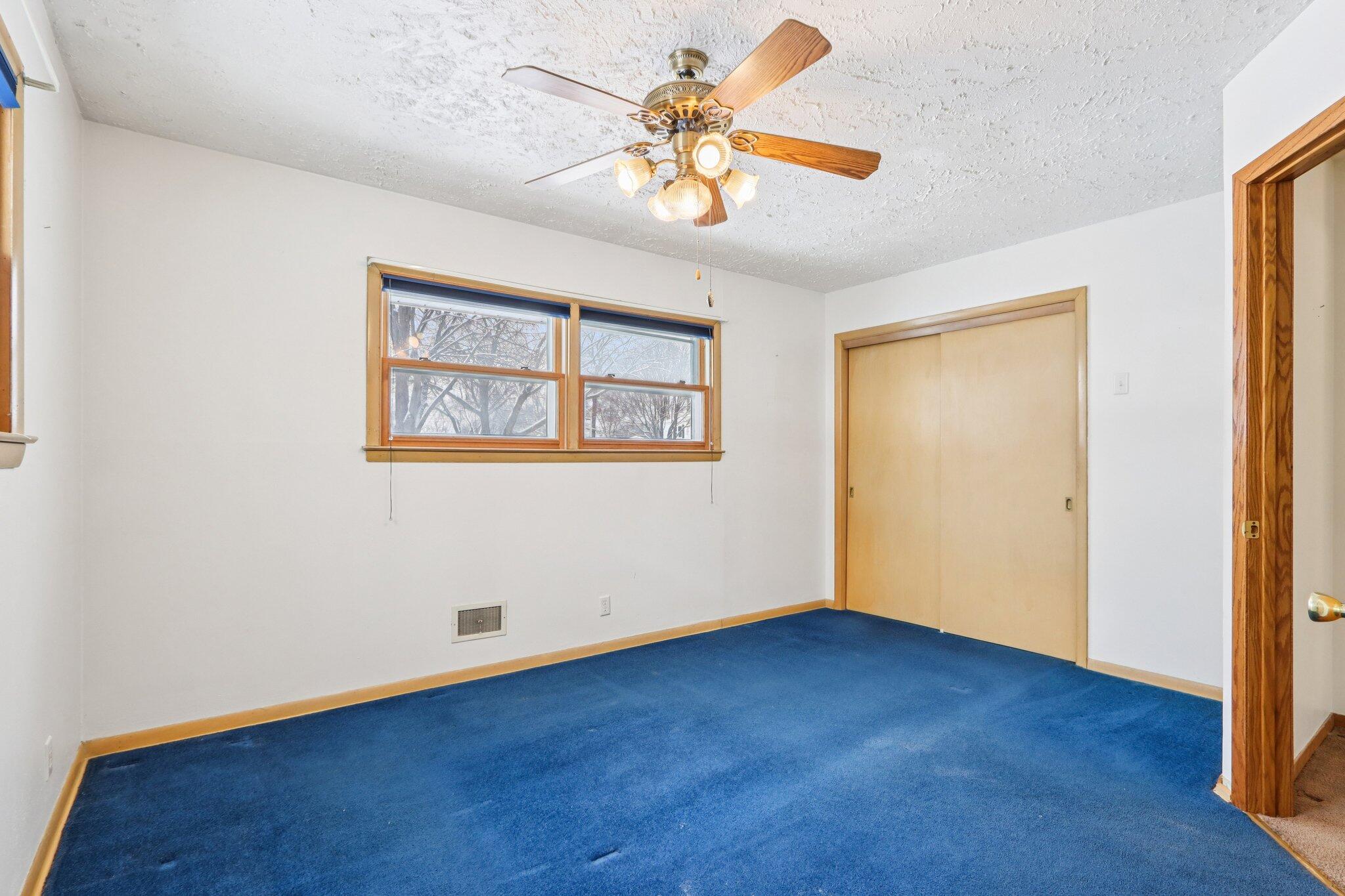 3946 South 73rd Street Milwaukee, WI 53220 - Photo 19 of 36 19-web-or-mls-S 73rd St-S2201-019