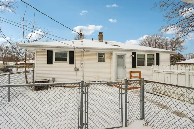 $252,500 | 3946 South 73rd Street, Milwaukee, WI 53220