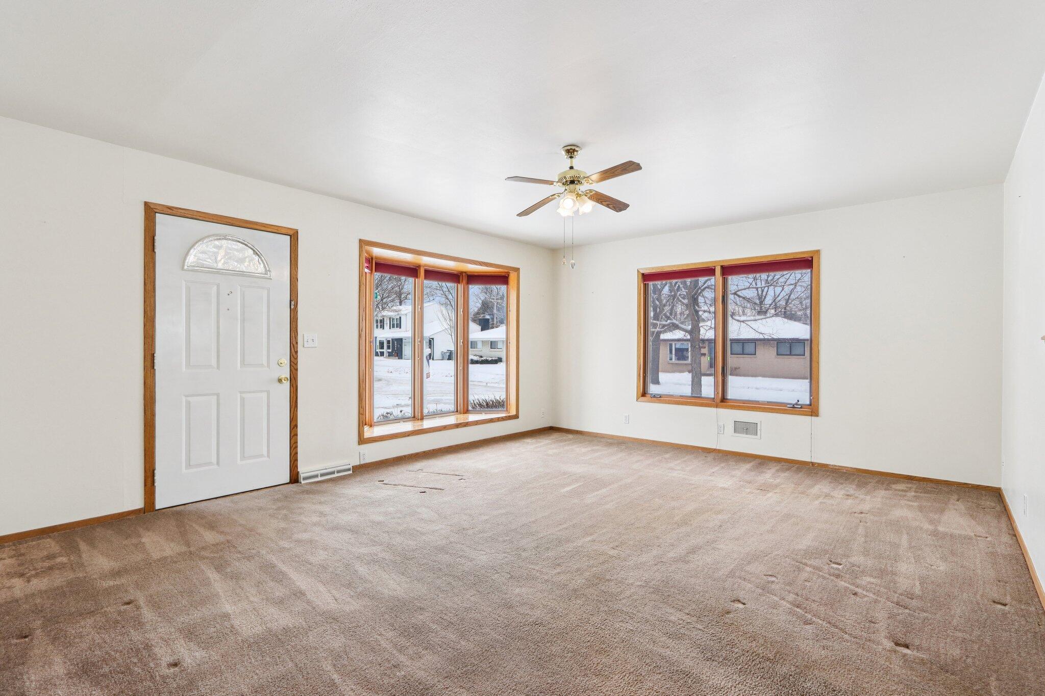 3946 South 73rd Street Milwaukee, WI 53220 - Photo 6 of 36 6-web-or-mls-S 73rd St-S2201-006