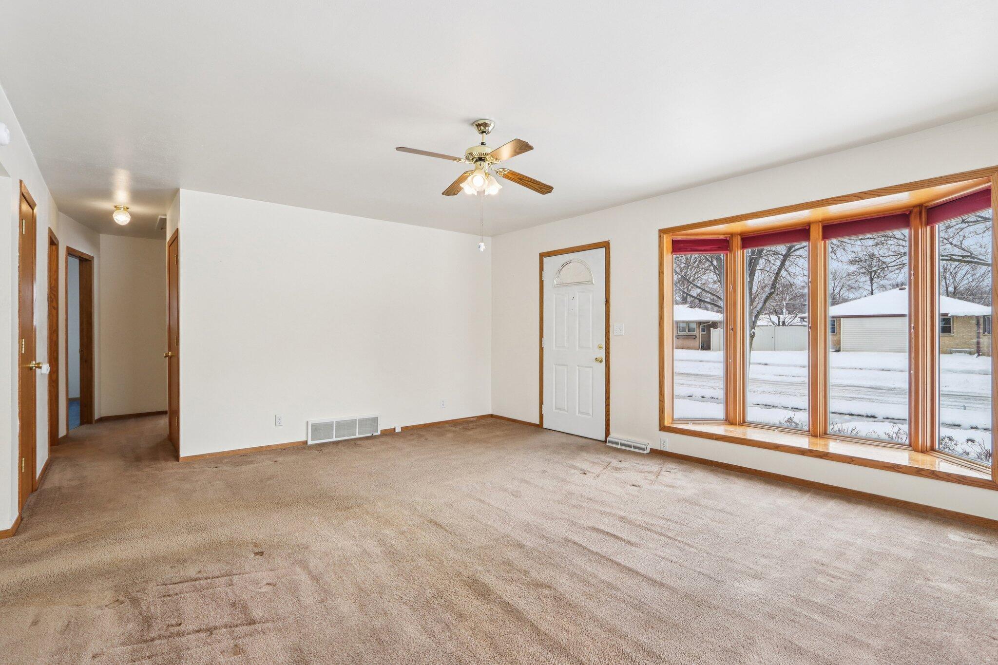 3946 South 73rd Street Milwaukee, WI 53220 - Photo 7 of 36 7-web-or-mls-S 73rd St-S2201-007