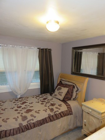 19 Parker Road Pembroke, MA 02359 - Photo 13 of 21 Gallery Image 13