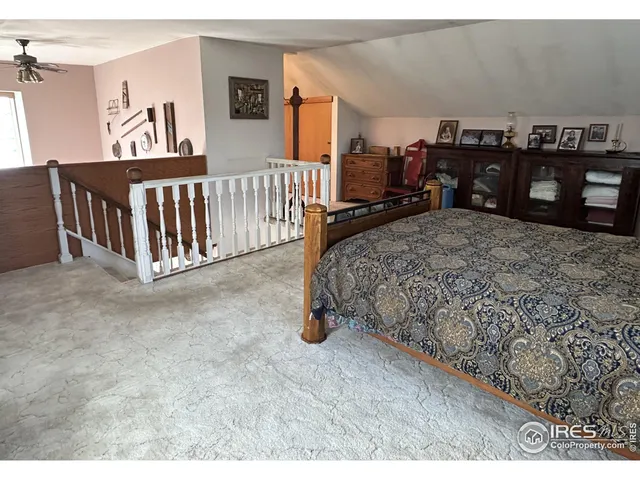 a bed room with a bed