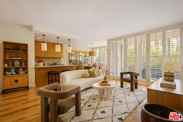 $850,000 | 4411 Los Feliz Boulevard, Unit 106, Los Angeles, CA 90027