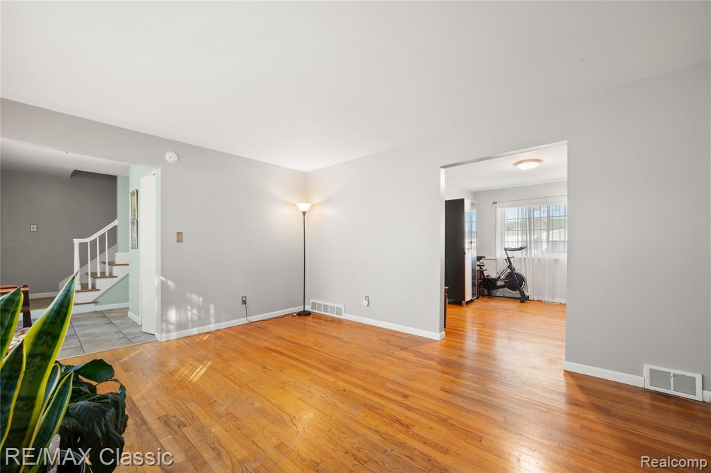 38540 Five Mile Road Livonia, MI 48154 - Photo 5 of 31 Gallery Image 5