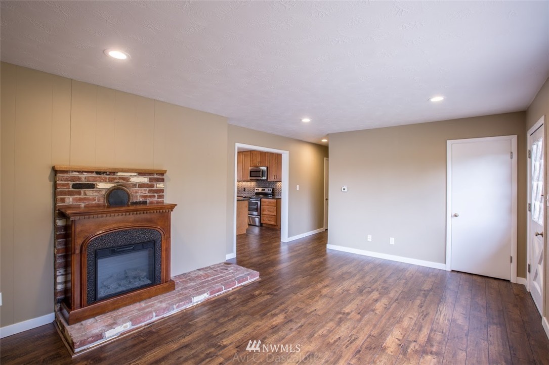 417 Waters Road Castle Rock, WA 98611 - Photo 4 of 18 Gallery Image 4