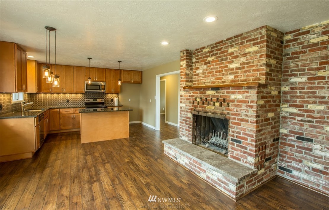 417 Waters Road Castle Rock, WA 98611 - Photo 6 of 18 Gallery Image 6