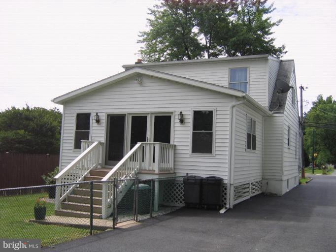 1722 Middleborough Road Essex, MD 21221 - Photo 10 of 19 Exterior #4