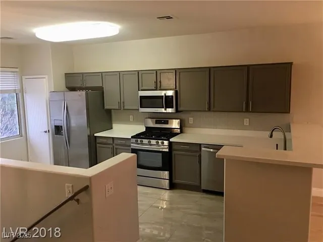 $1,800 | 812 Peachy Canyon Circle, Unit 203, Las Vegas, NV 89144