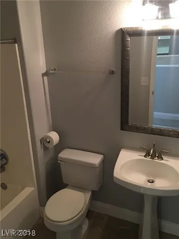 $1,800 | 812 Peachy Canyon Circle, Unit 203, Las Vegas, NV 89144