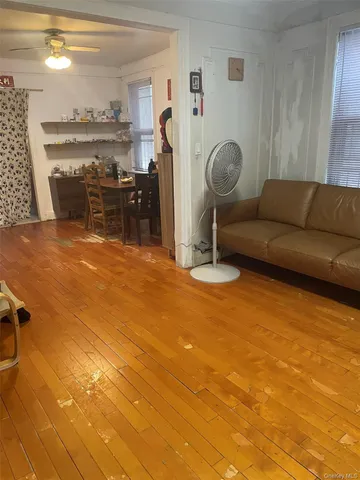 $879,990 | 97-07 55th Avenue | South Corona