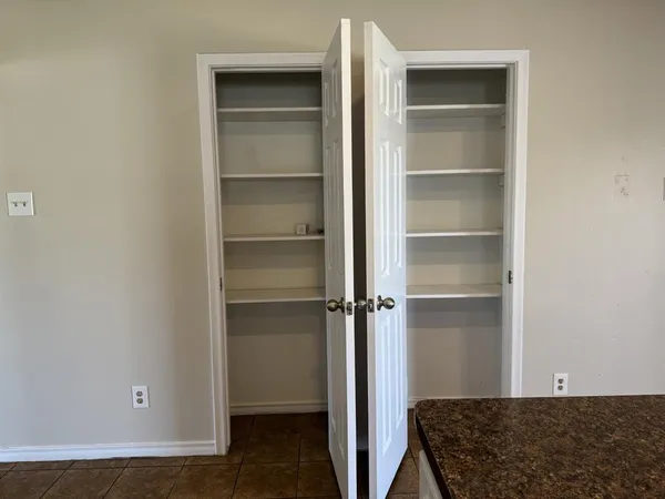 $2,150 | 705 Kingsbridge Drive, Garland, TX 75040