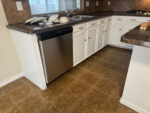 $2,150 | 705 Kingsbridge Drive, Garland, TX 75040