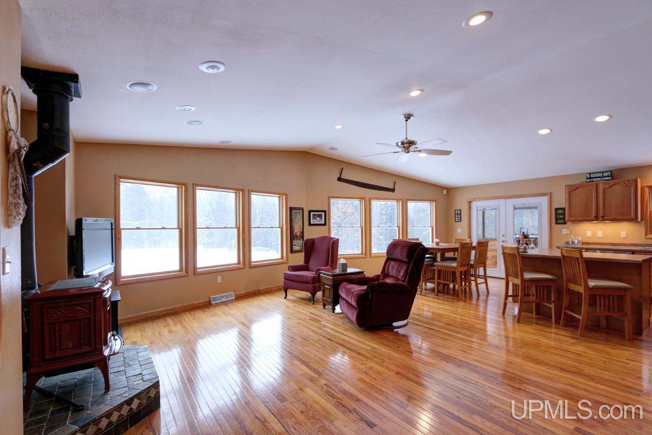 405 Marble Road Florence, WI 54121 - Photo 3 of 42 Gallery Image 3