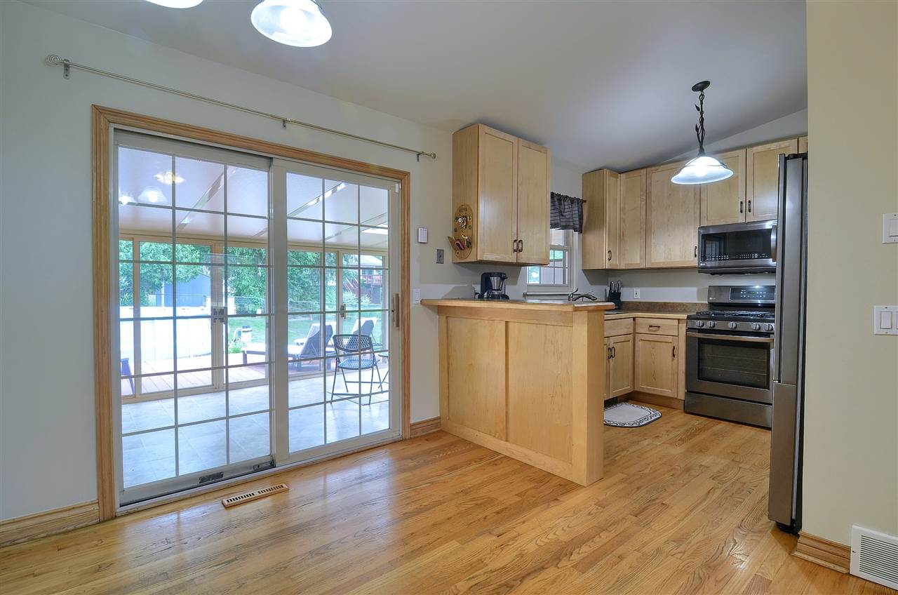 3858 Westlyn Road Lake Orion, MI 48359 - Photo 8 of 30 Kitchen
