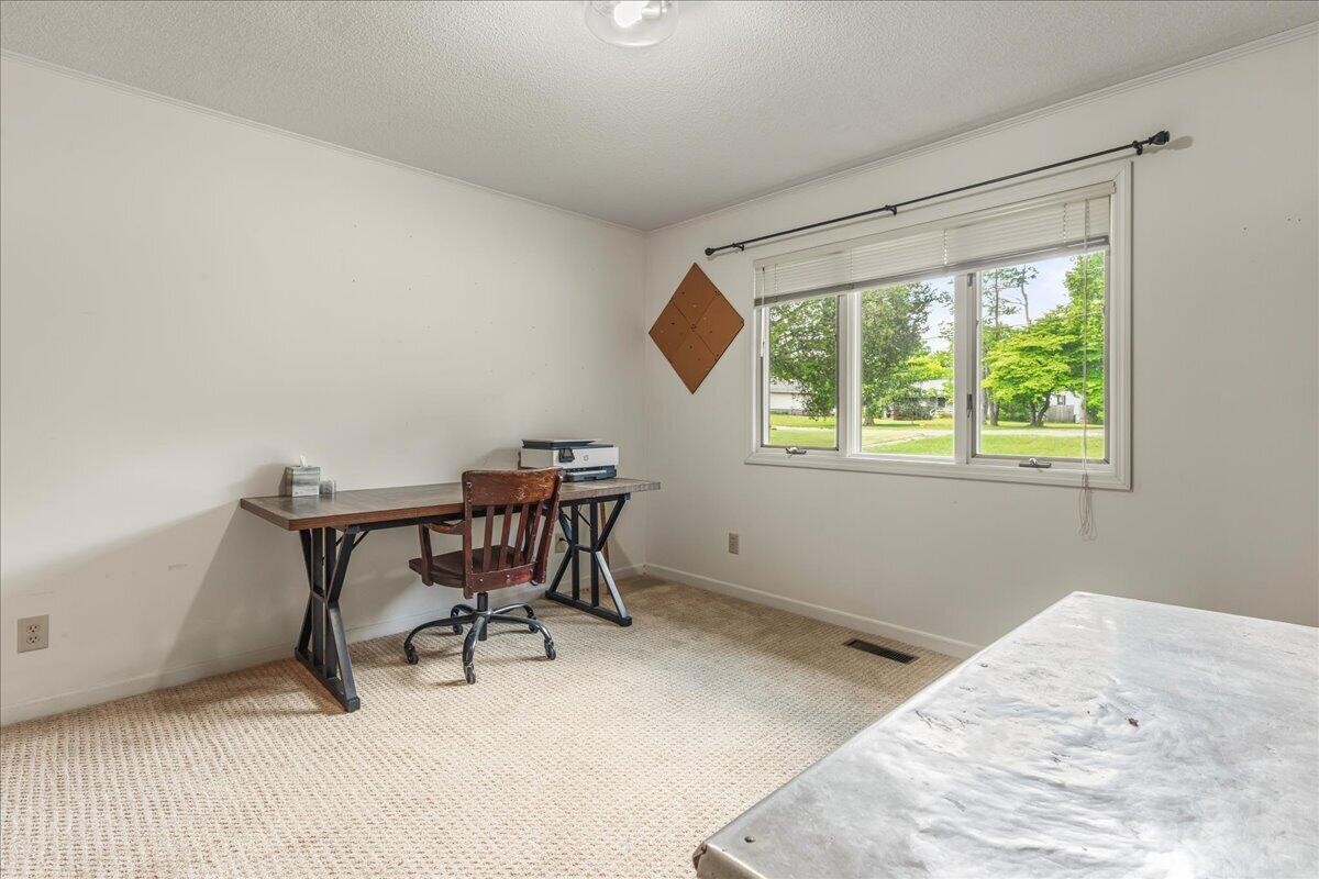 2522 Cindy Street Athens, TN 37303 - Photo 16 of 36 a workspace room with a window and a table