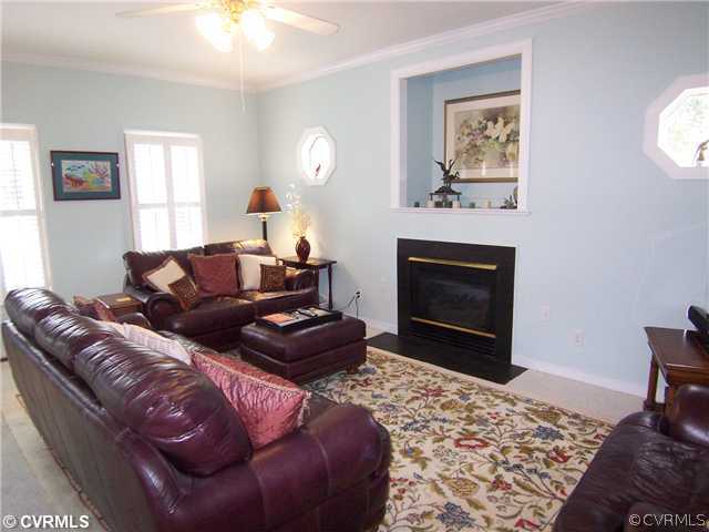 Den/Family/Great Room - Spacious family room with