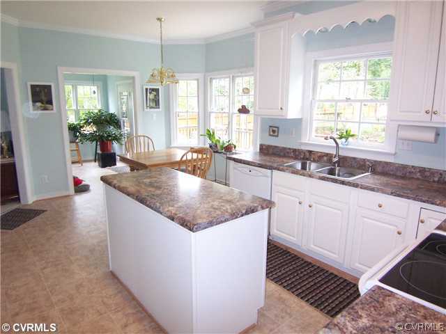 14101 Aldengate Road Midlothian, VA 23114 - Photo 9 of 21 Kitchen - Great view of the flow from kitchen to b