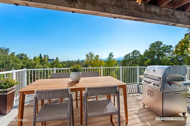 $469,900 | 410 Buckeye Terrace, Redding, CA 96003