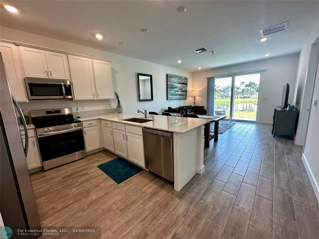 13694 Hero Path Delray Beach, FL 33484 - Photo 5 of 26