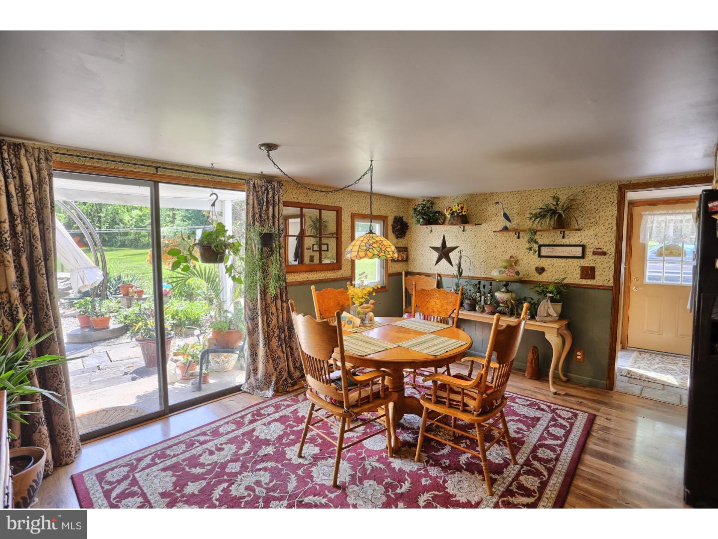 315 West Wesner Road Reading, PA 19605 - Photo 10 of 23 Dining Room