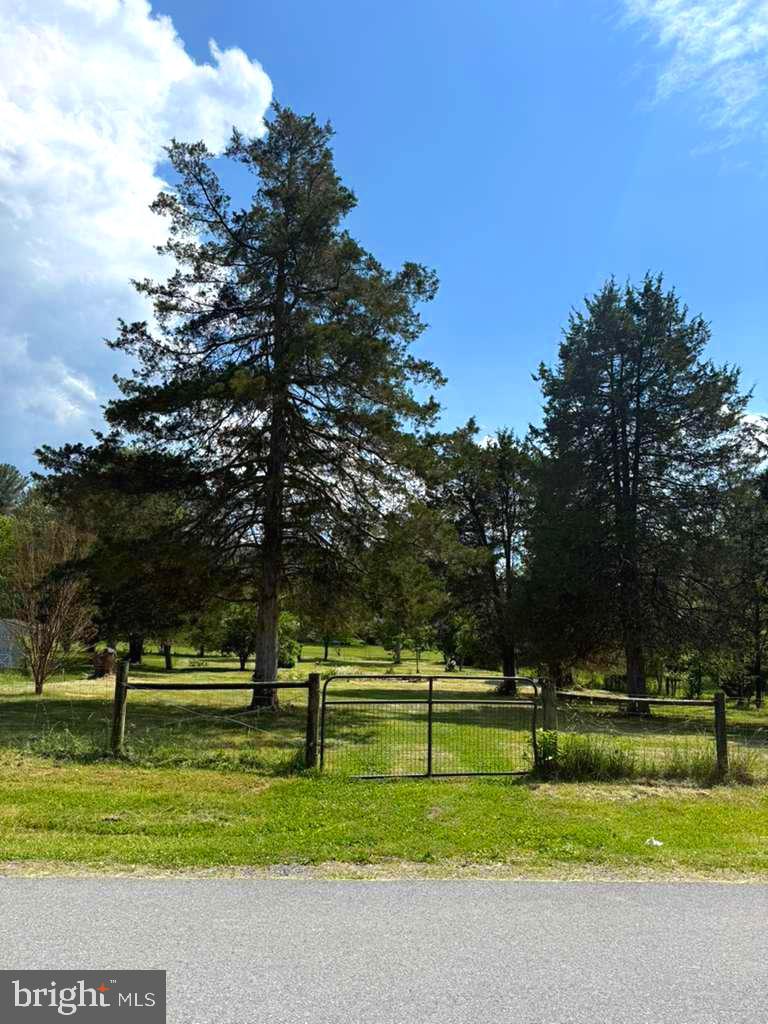 217 Farm View Road Front Royal, VA 22630 - Photo 4 of 16