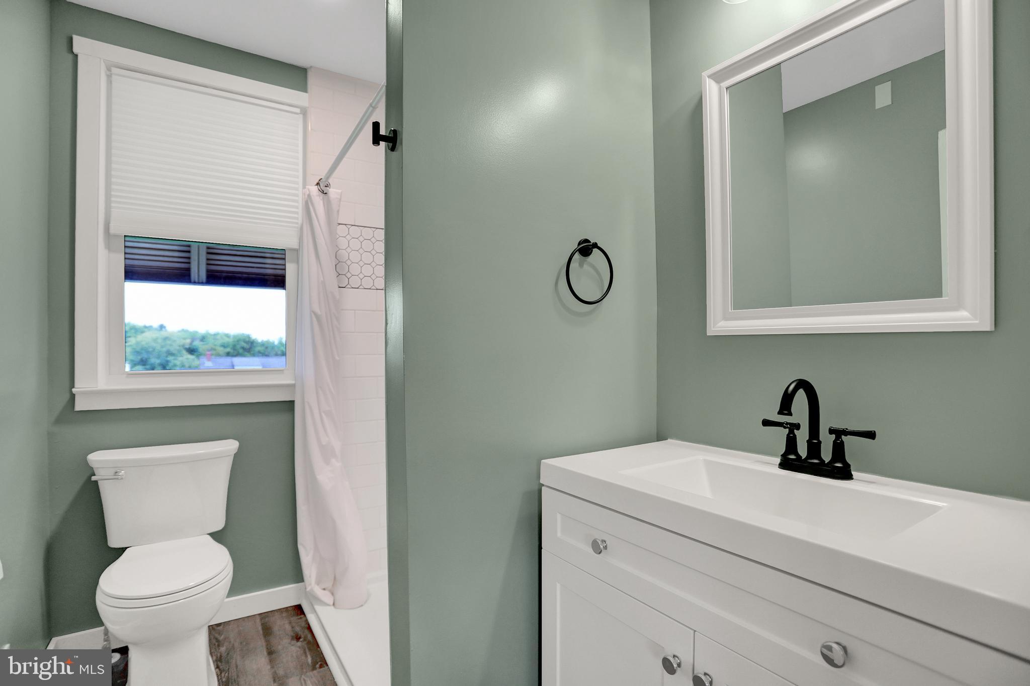 1309 Longview Avenue Rosedale, MD 21237 - Photo 5 of 34 Main Level Full Bathroom
