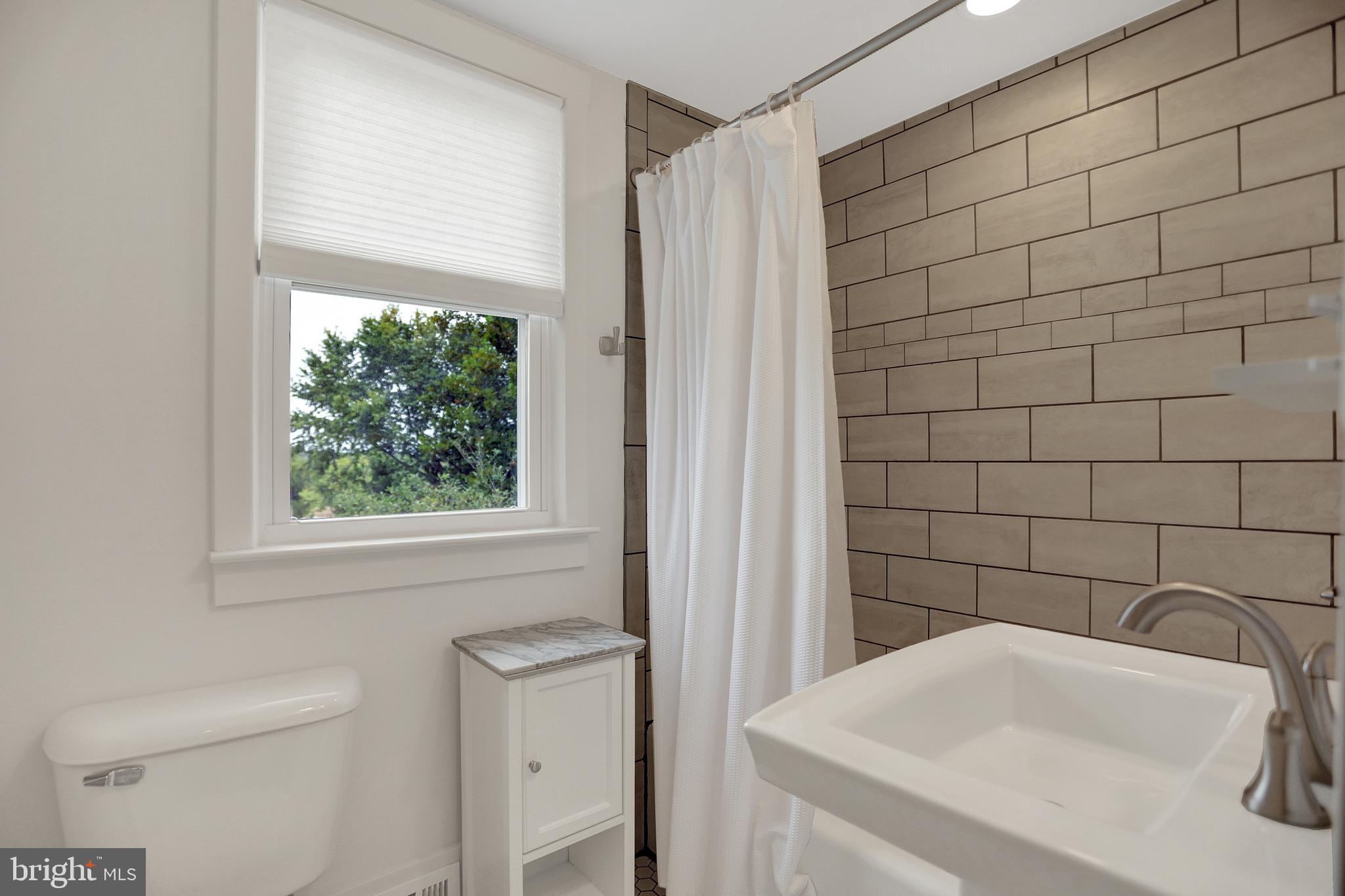 1309 Longview Avenue Rosedale, MD 21237 - Photo 7 of 34 Upstairs Full Bath
