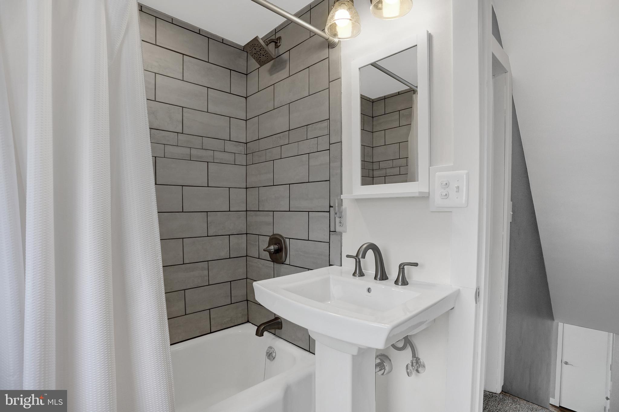 1309 Longview Avenue Rosedale, MD 21237 - Photo 8 of 34