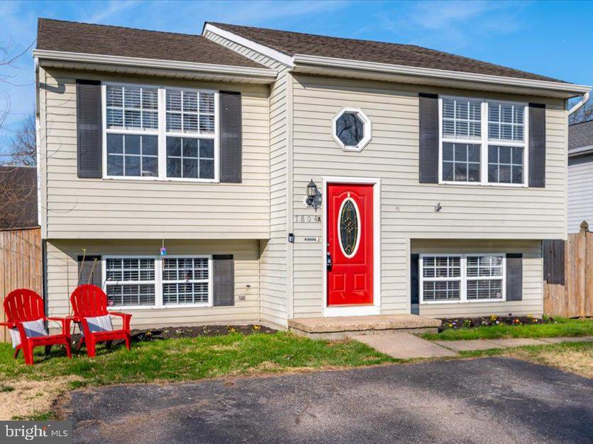 7804 East A E Shore Road Pasadena, MD 21122 - Photo 2 of 34 a front view of school
