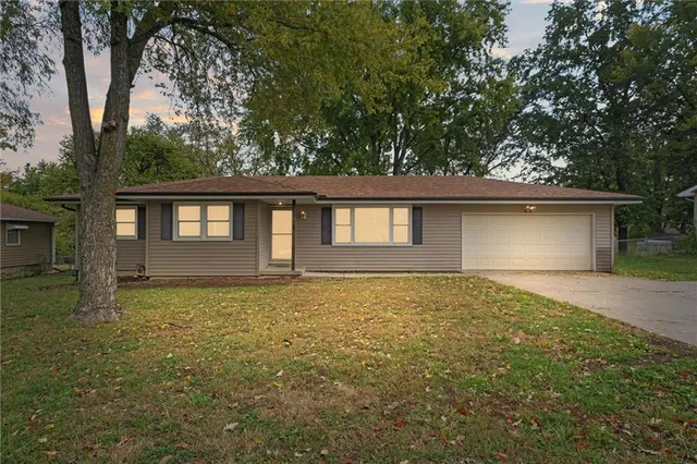 $345,000 | 501 South 20th Street, Leavenworth, KS 66048