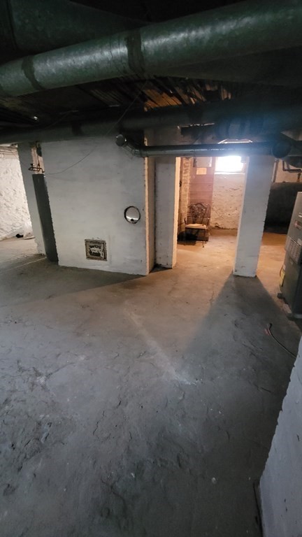 130 Dickerman Road Newton, MA 02461 - Photo 26 of 29 a view of empty room