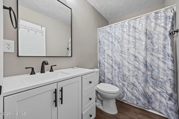 $2,000 | 38 Hallmark Drive, Spring Lake, NC 28390