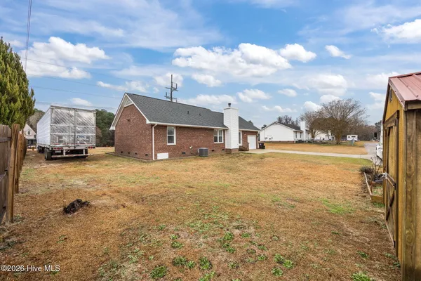 $2,000 | 38 Hallmark Drive, Spring Lake, NC 28390
