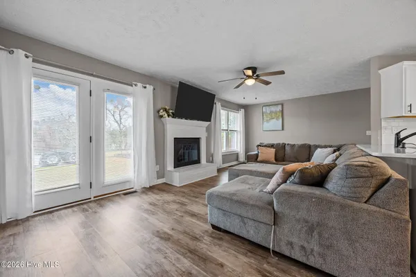 $2,000 | 38 Hallmark Drive, Spring Lake, NC 28390