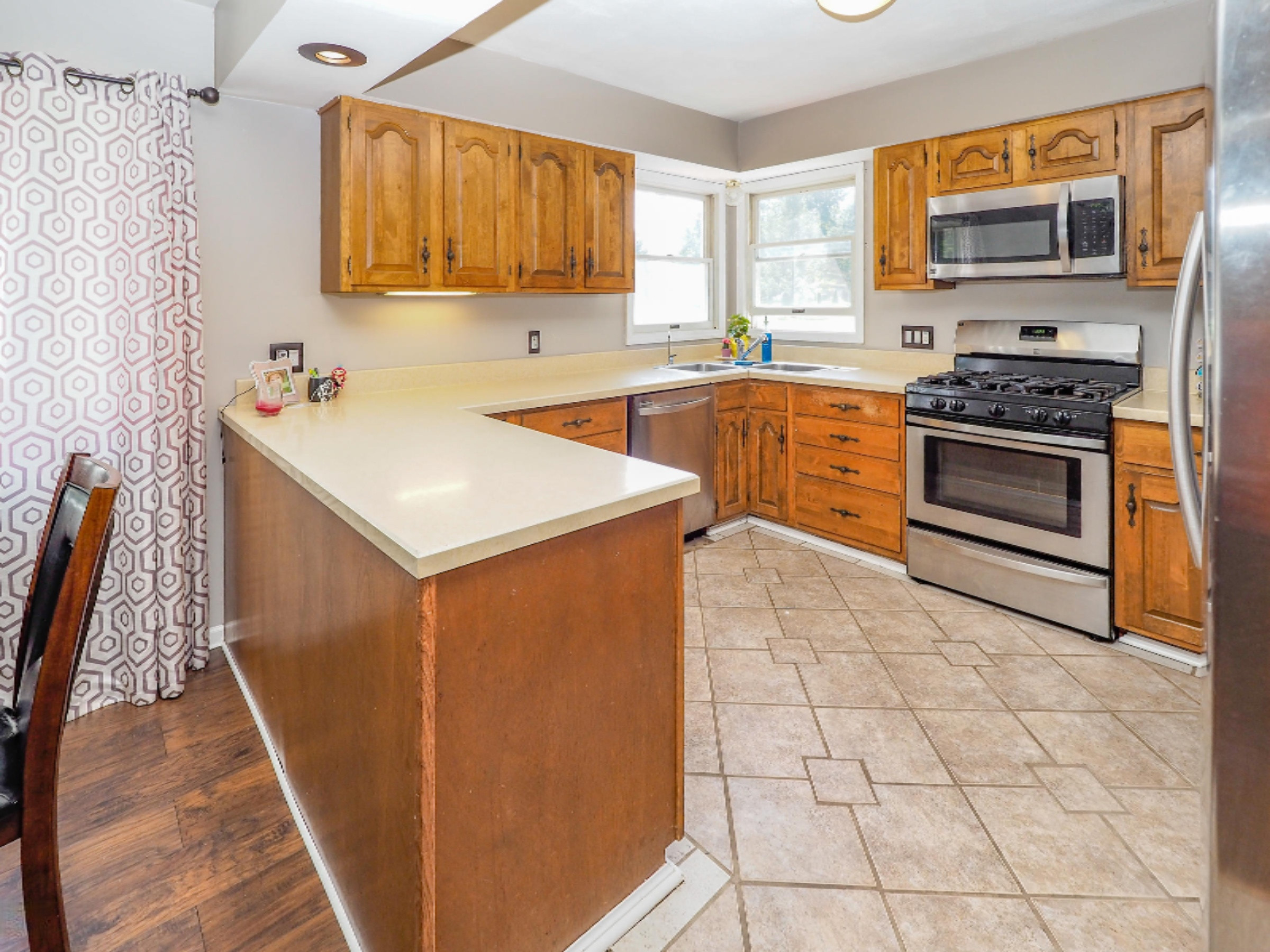 14660 East Ridgeview Drive Three Rivers, MI 49093 - Photo 8 of 28 14660 E. Ridgeview Drive-107