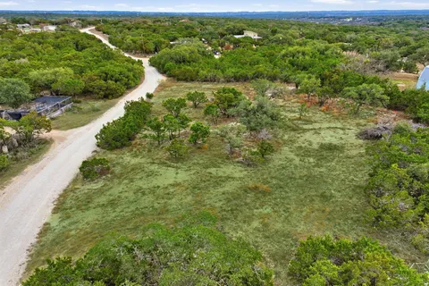 a view of a yard