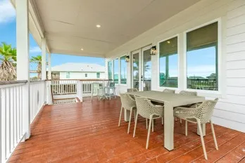 $539,700 | 13119 Buccaneer Parkway, Freeport, TX 77541