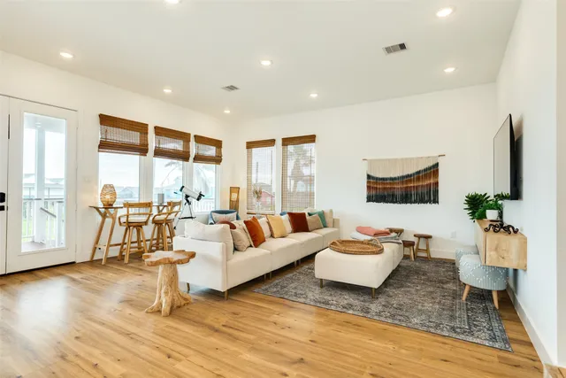 $539,700 | 13119 Buccaneer Parkway, Freeport, TX 77541