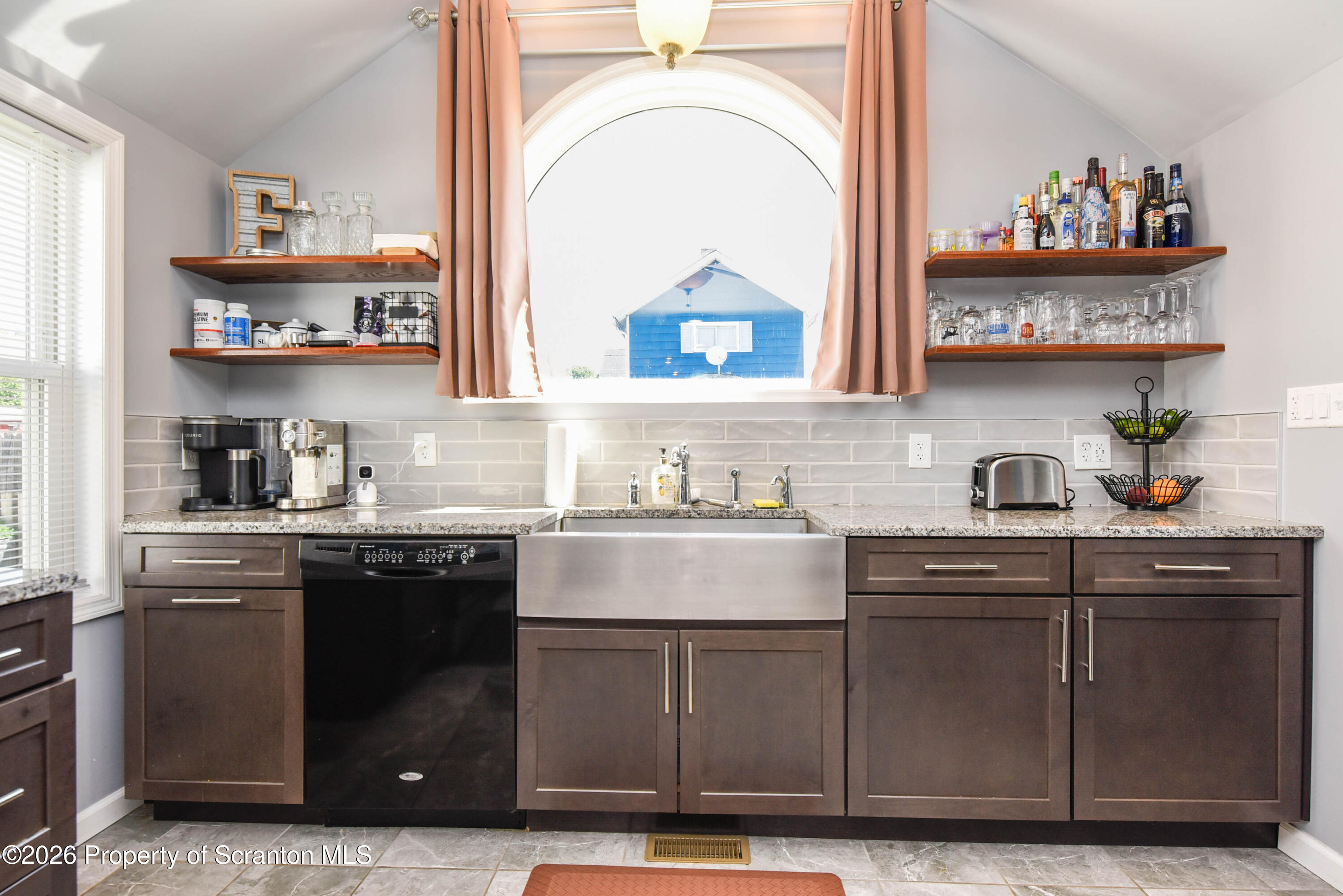 614 Warren Street Blakely, PA 18452 - Photo 13 of 44 Kitchen