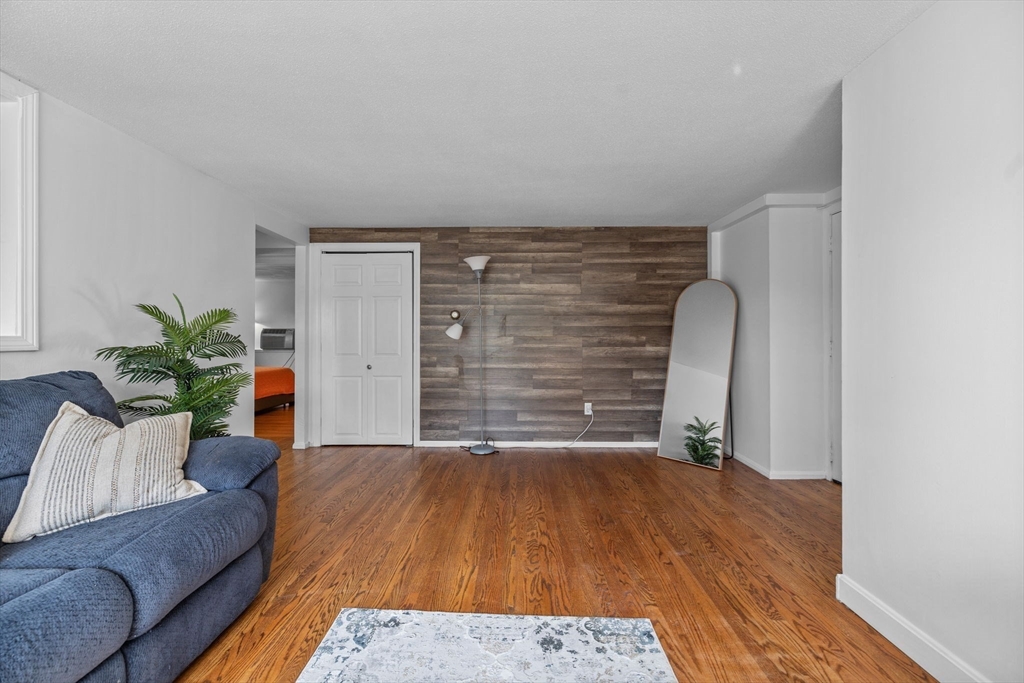 123 Cambridge Road, Unit A Woburn, MA 01801 - Photo 4 of 19 Gallery Image 4