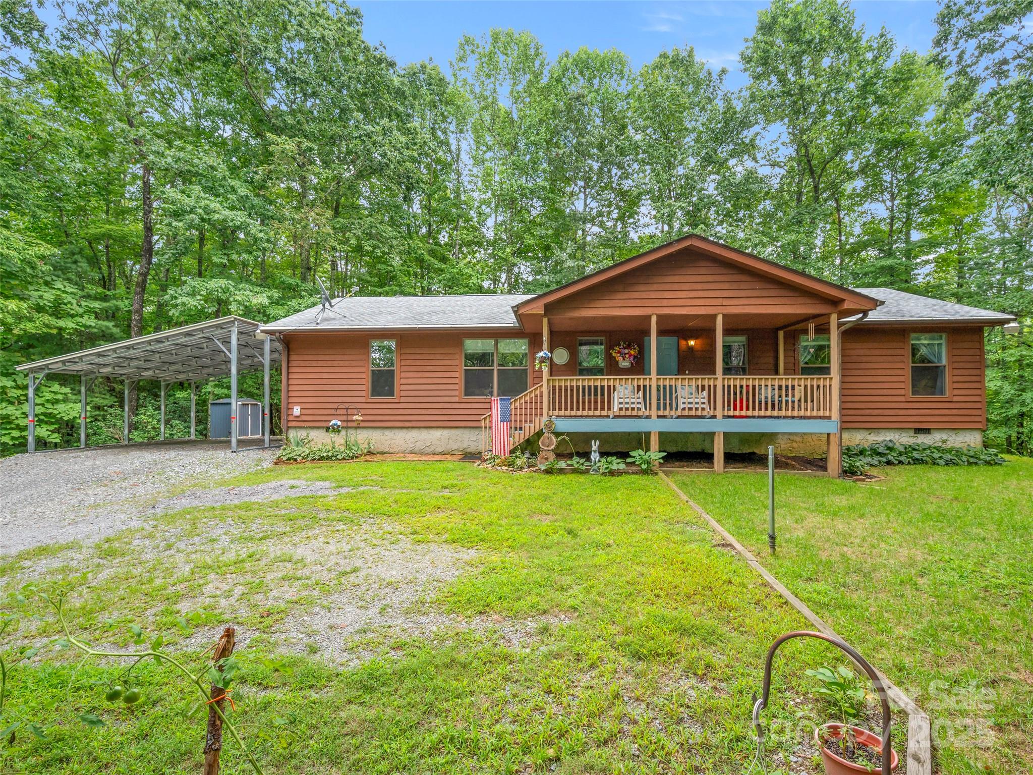 224 Small Falls Lane Saluda, NC 28773 - Photo 4 of 48