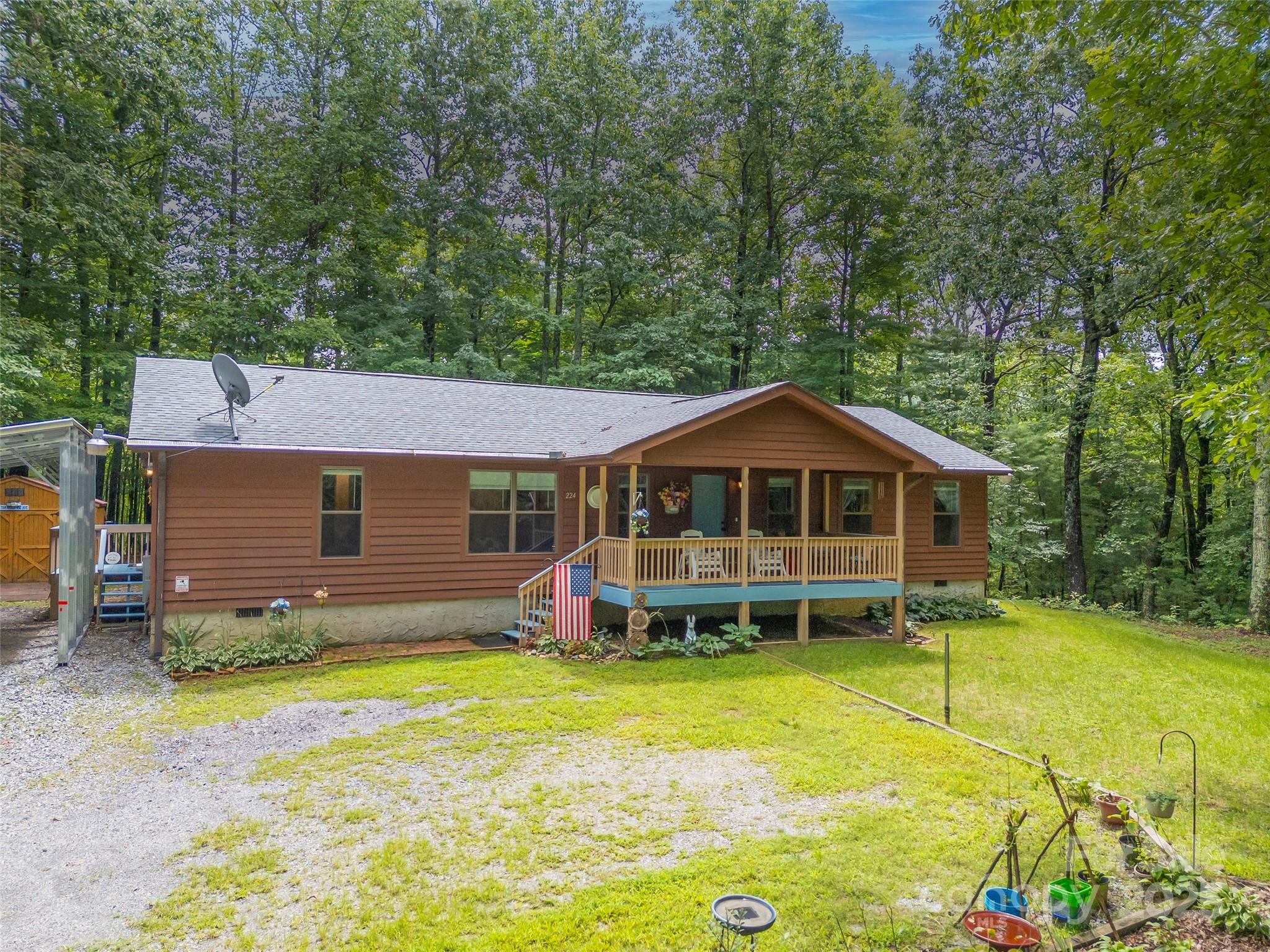224 Small Falls Lane Saluda, NC 28773 - Photo 6 of 48