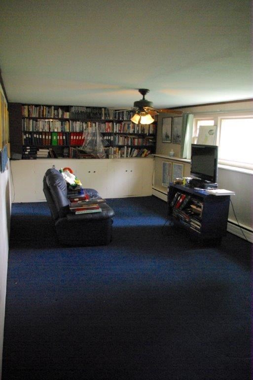 138 Glenbrook Road Warwick, RI 02889 - Photo 3 of 14 Gallery Image 3