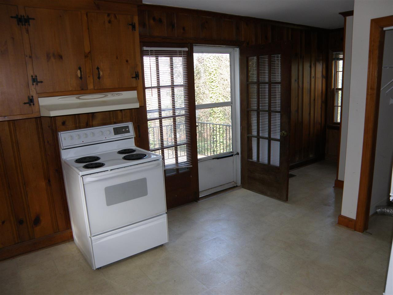 1801 Banbury Road Raleigh, NC 27608 - Photo 13 of 25 Kitchen