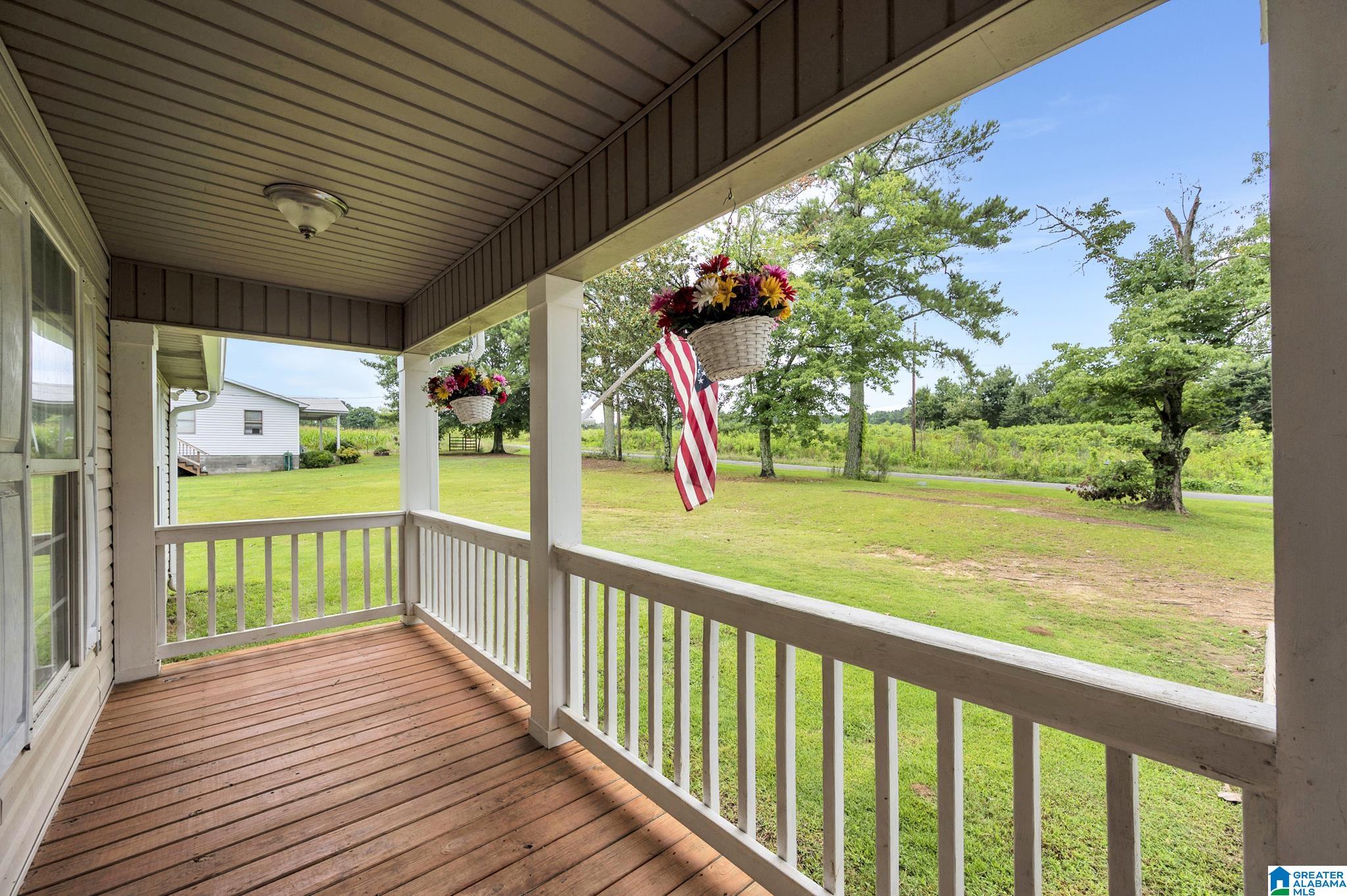 945 Wood Road Oneonta, AL 35121 - Photo 4 of 33