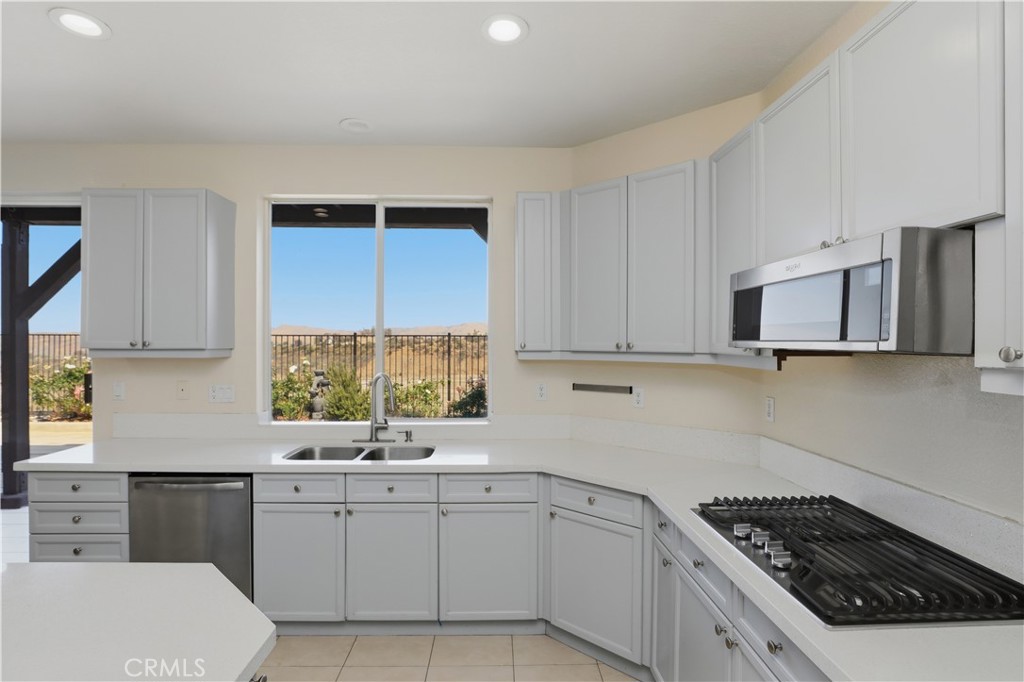 4469 Driving Range Road Corona, CA 92883 - Photo 11 of 82