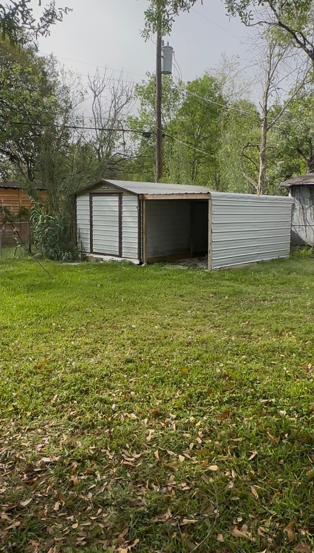 1607 Klauke Street Rosenberg, TX 77471 - Photo 17 of 17 a view of a backyard