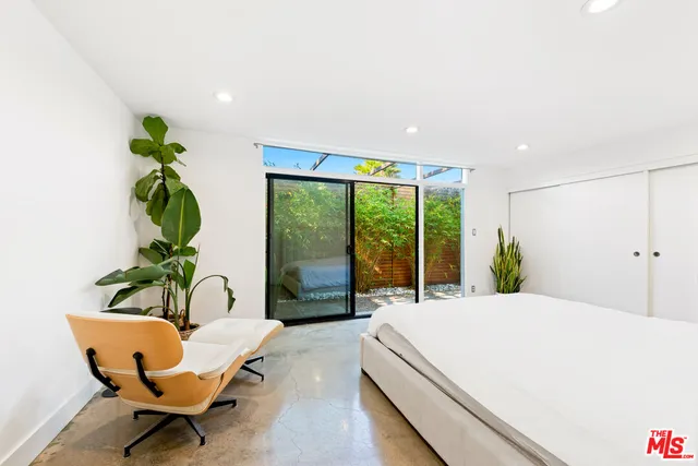 $10,500 | 3744 Cody Road, Sherman Oaks, CA 91403