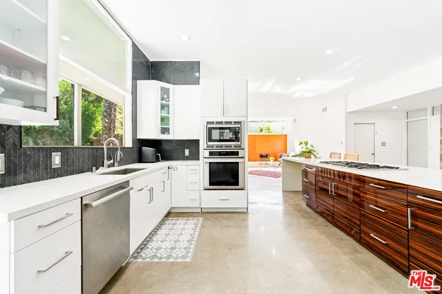 $10,500 | 3744 Cody Road, Sherman Oaks, CA 91403