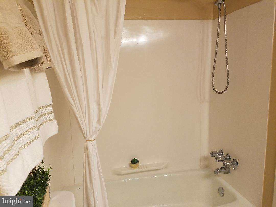 17811 Buehler Road, Unit 3B2 Olney, MD 20832 - Photo 14 of 28 Gallery Image 14
